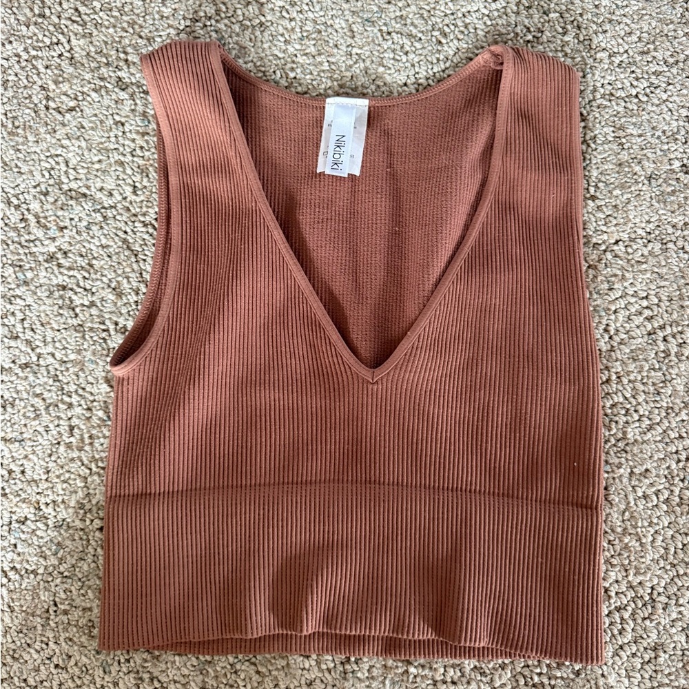 Ribbed V-Neck Cropped Tank